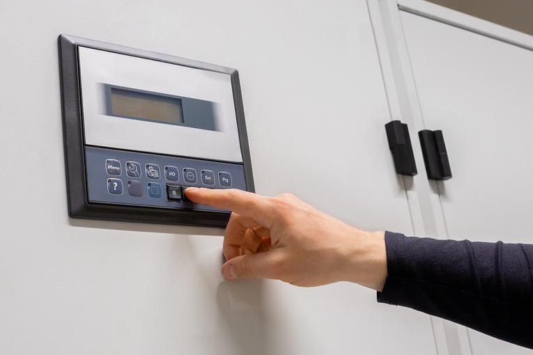 Le migliori pratiche di sicurezza per proteggere la tua casa in vacanza