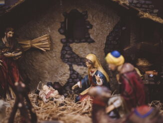 Scelta delle luci e degli accessori per un presepe perfetto