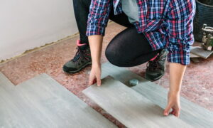 Pavimenti in vinile: pro e contro della scelta più versatile