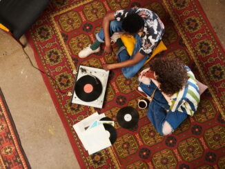 Sistemi Hi-Fi wireless vs cablati: vantaggi e svantaggi
