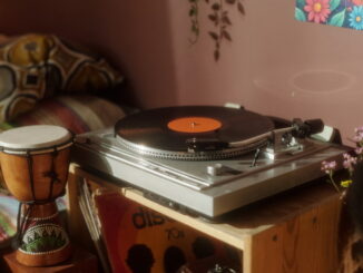 Giradischi e vinili: come integrarli nel tuo impianto Hi-Fi