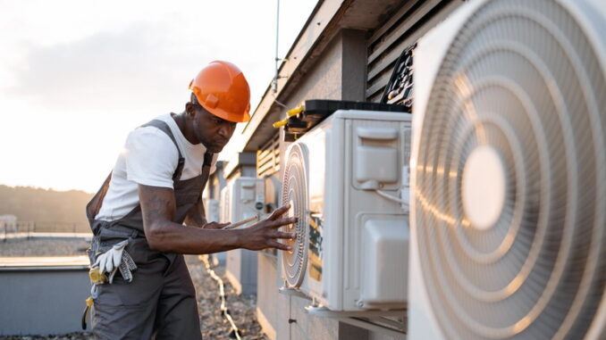 Climatizzatori e consumi: come scegliere e risparmiare energia Climatizzatori e consumi: come scegliere e risparmiare energia