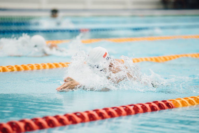 Come coprire correttamente la piscina per l'inverno