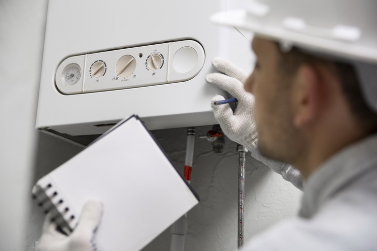 Revisione caldaia: ogni quanto va fatta e cosa cambia nel 2025